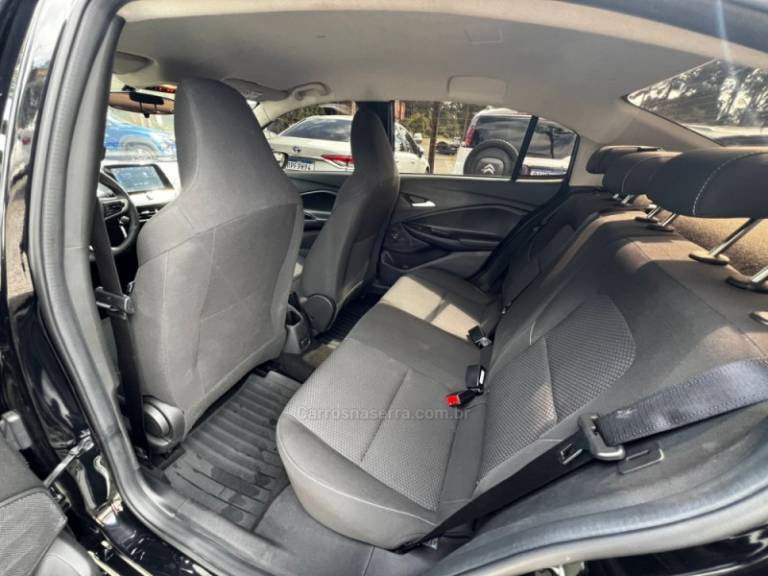 CHEVROLET - ONIX - 2023/2024 - Preta - R$ 92.900,00