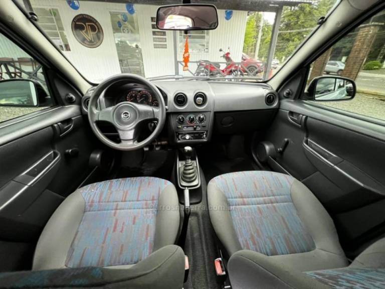 CHEVROLET - CELTA - 2008/2009 - Prata - R$ 25.900,00