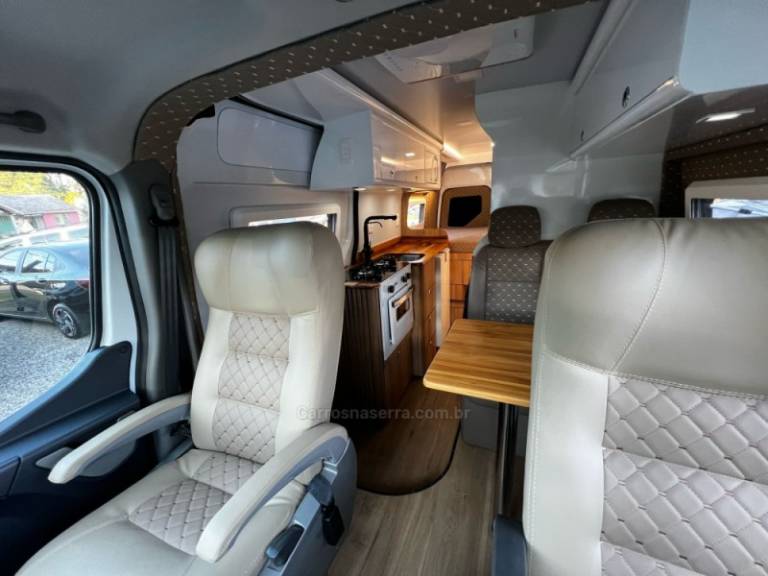 OUTRAS - TRAILER - 2024/2023 - Bronze - R$ 499.900,00