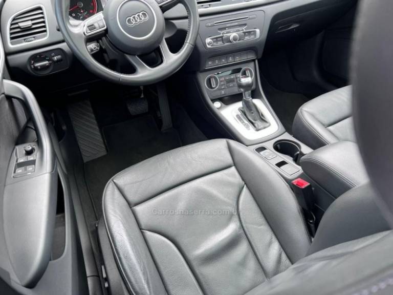 AUDI - Q3 - 2017/2018 - Branca - R$ 135.900,00