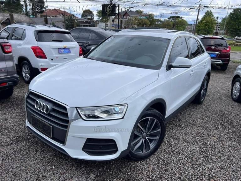AUDI - Q3 - 2017/2018 - Branca - R$ 135.900,00