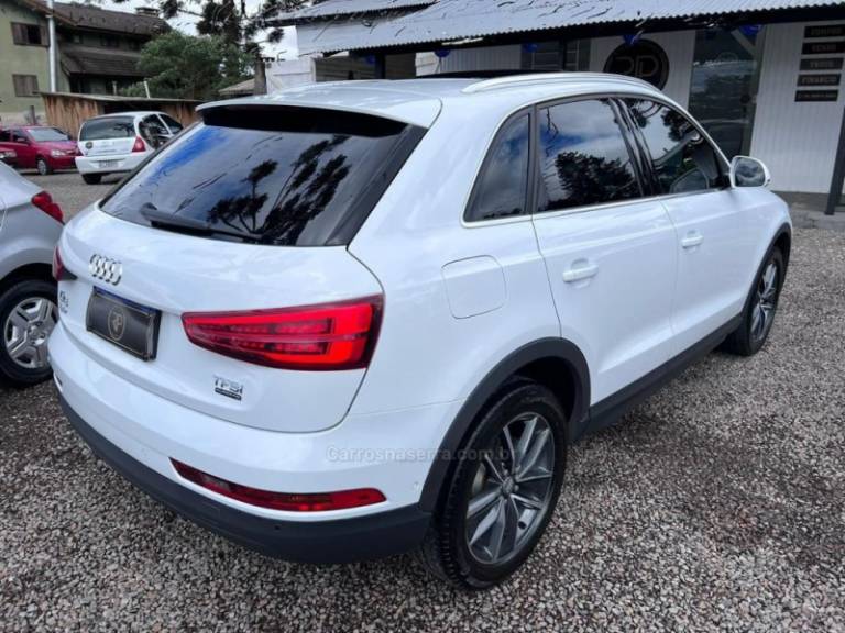 AUDI - Q3 - 2017/2018 - Branca - R$ 135.900,00