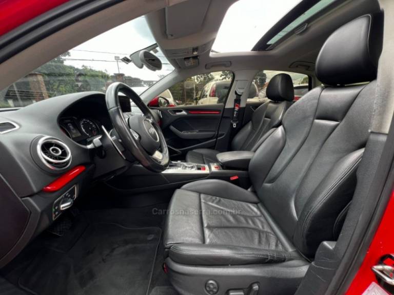 AUDI - A3 - 2015/2015 - Vermelha - R$ 97.900,00
