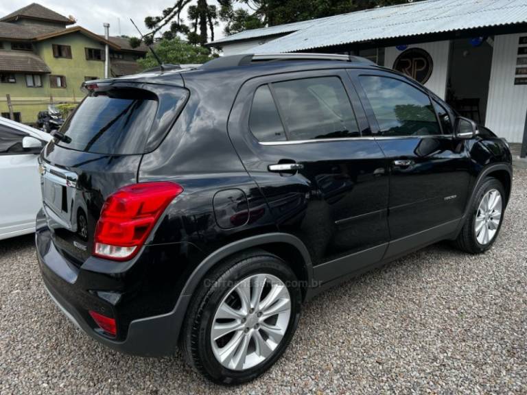 CHEVROLET - TRACKER - 2018/2018 - Preta - R$ 92.900,00