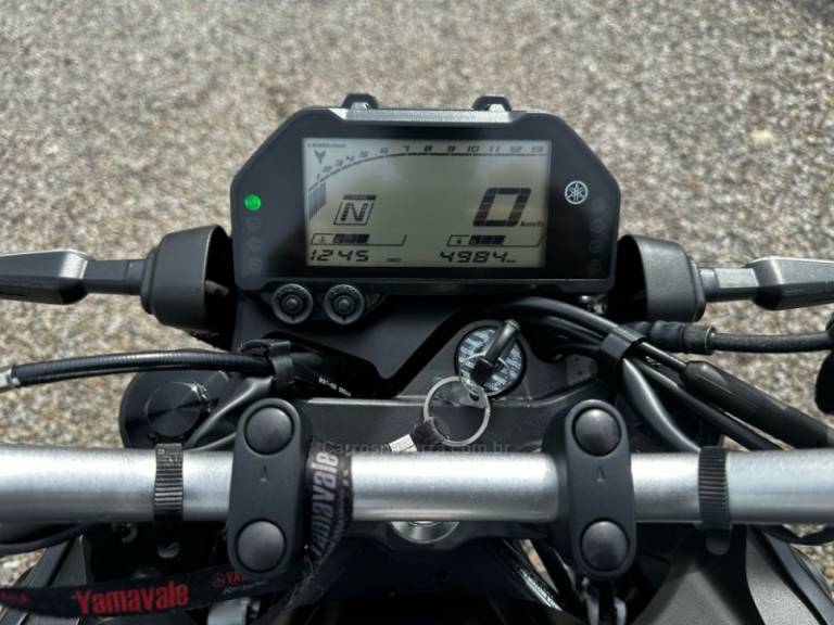 YAMAHA - MT - 2022/2023 - Preta - R$ 34.900,00