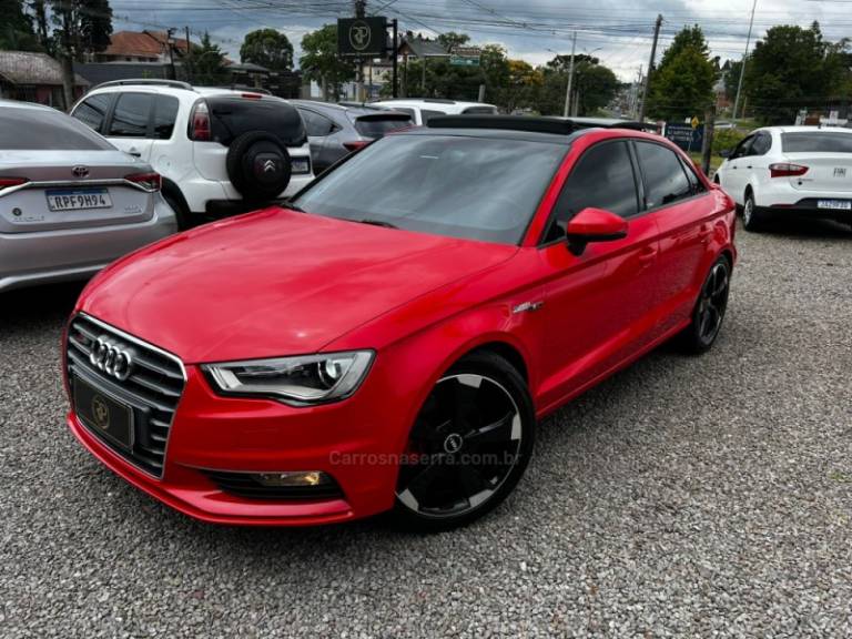 AUDI - A3 - 2015/2015 - Vermelha - R$ 97.900,00