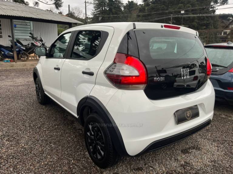 FIAT - MOBI - 2021/2022 - Branca - R$ 55.900,00