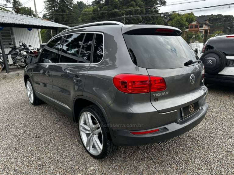 VOLKSWAGEN - TIGUAN - 2011/2012 - Cinza - R$ 67.900,00