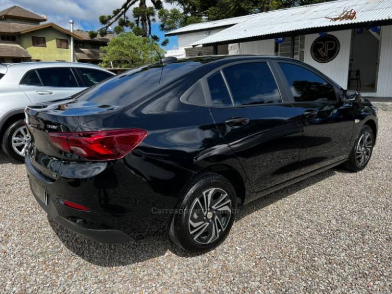 CHEVROLET - ONIX - 2023/2024 - Preta - R$ 92.900,00