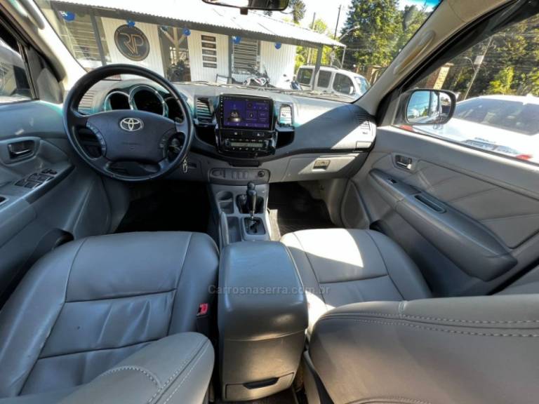 TOYOTA - HILUX - 2009/2009 - Azul - R$ 106.900,00