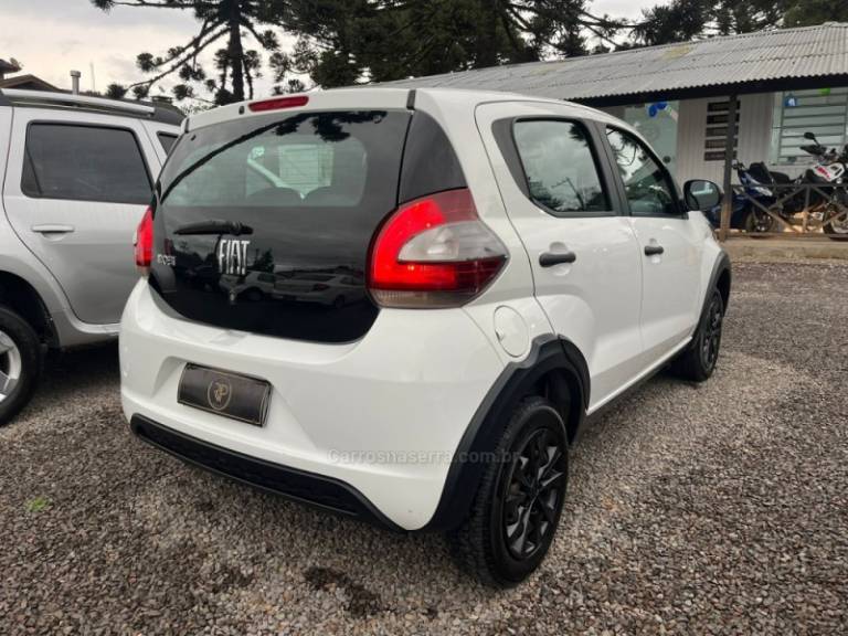 FIAT - MOBI - 2021/2022 - Branca - R$ 55.900,00