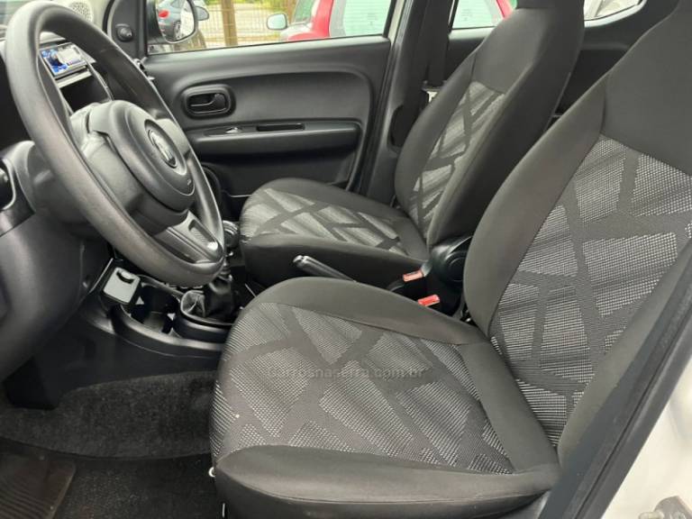 FIAT - MOBI - 2021/2022 - Branca - R$ 55.900,00