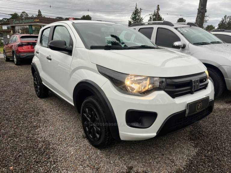 FIAT - MOBI - 2021/2022 - Branca - R$ 55.900,00