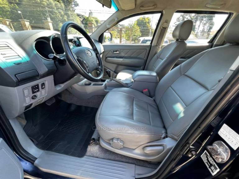 TOYOTA - HILUX - 2009/2009 - Azul - R$ 106.900,00