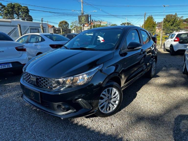FIAT - ARGO - 2021/2022 - Preta - R$ 64.900,00