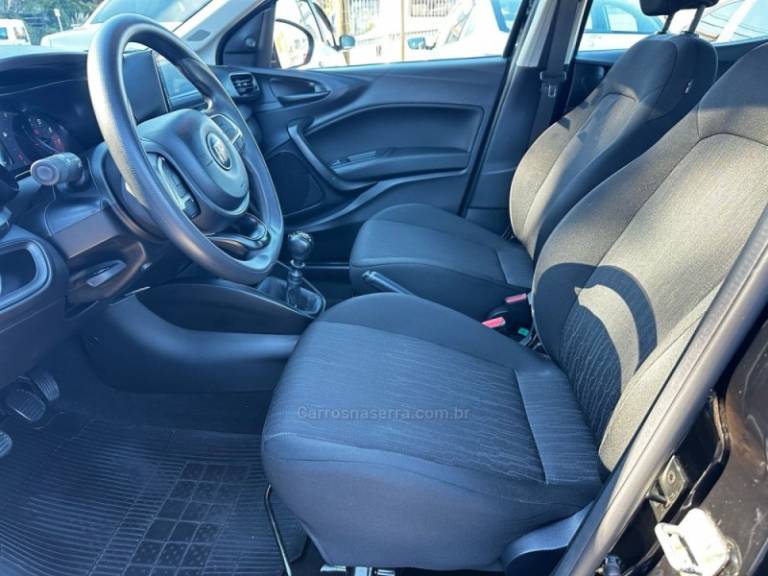 FIAT - ARGO - 2021/2022 - Preta - R$ 64.900,00