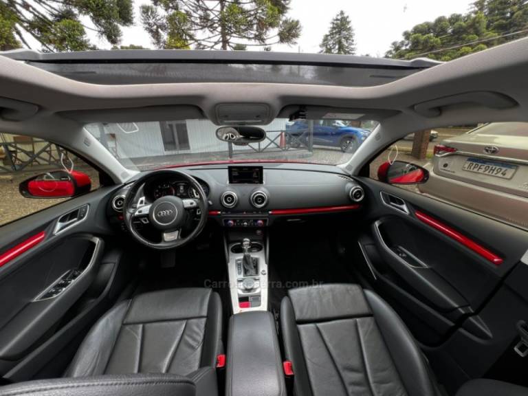 AUDI - A3 - 2015/2015 - Vermelha - R$ 97.900,00