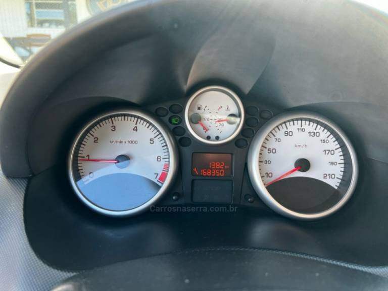 PEUGEOT - 207 - 2009/2010 - Branca - R$ 21.900,00