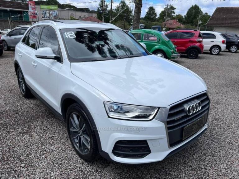 AUDI - Q3 - 2017/2018 - Branca - R$ 135.900,00
