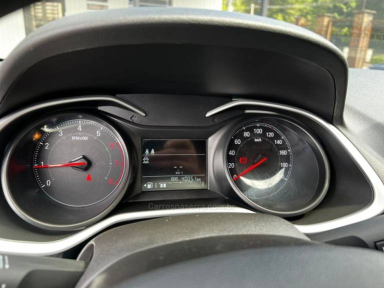 CHEVROLET - ONIX - 2023/2024 - Preta - R$ 92.900,00