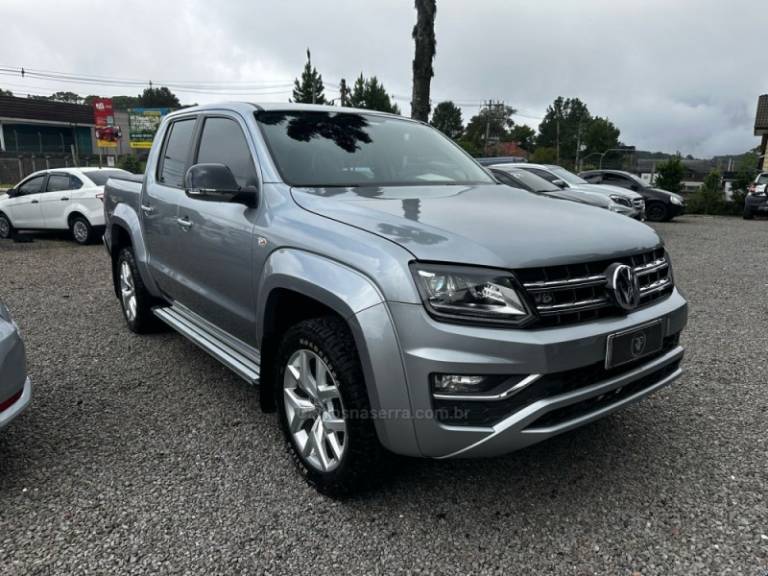 VOLKSWAGEN - AMAROK - 2021/2022 - Cinza - R$ 199.900,00