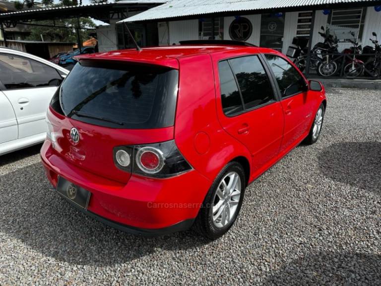 VOLKSWAGEN - GOLF - 2010/2011 - Vermelha - R$ 56.900,00