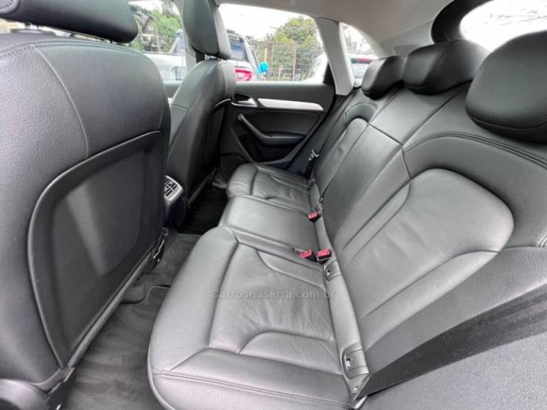 AUDI - Q3 - 2017/2018 - Branca - R$ 135.900,00