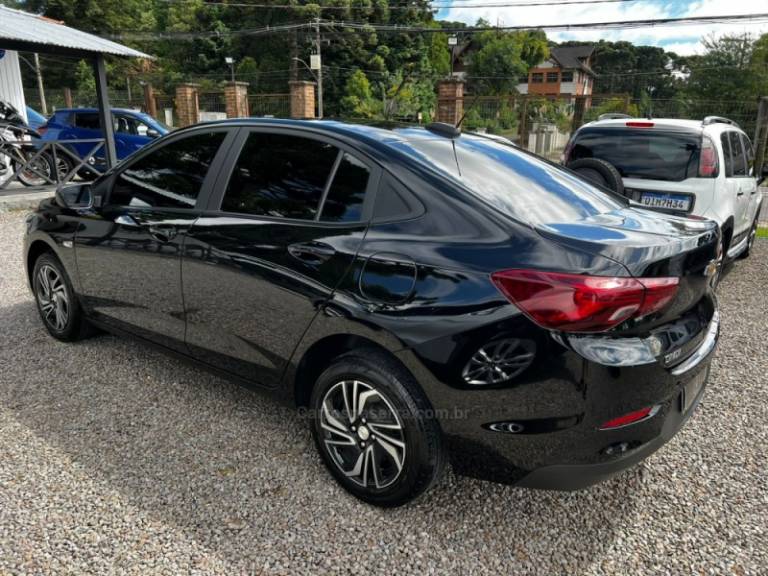 CHEVROLET - ONIX - 2023/2024 - Preta - R$ 92.900,00
