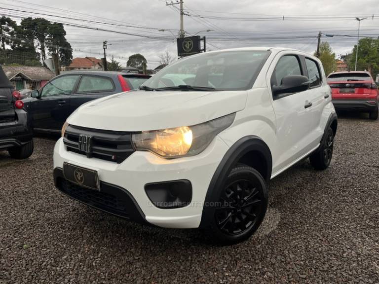 FIAT - MOBI - 2021/2022 - Branca - R$ 55.900,00