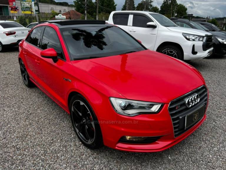 AUDI - A3 - 2015/2015 - Vermelha - R$ 97.900,00