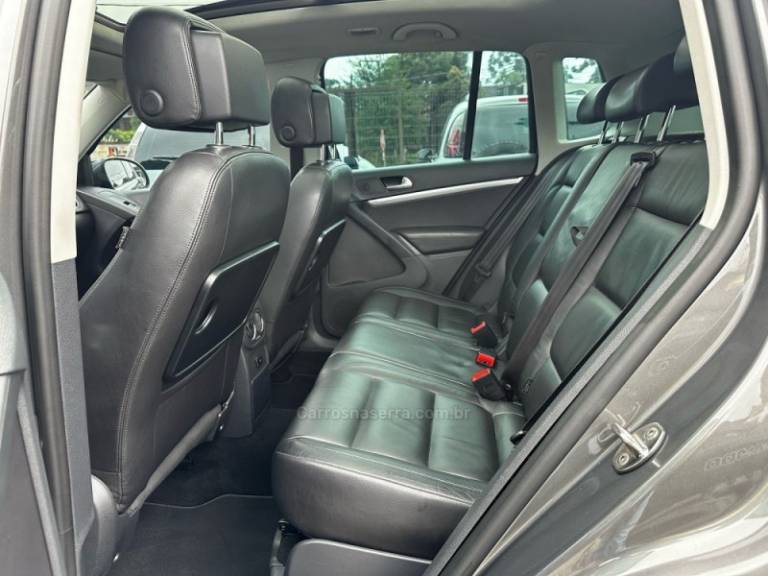 VOLKSWAGEN - TIGUAN - 2011/2012 - Cinza - R$ 67.900,00