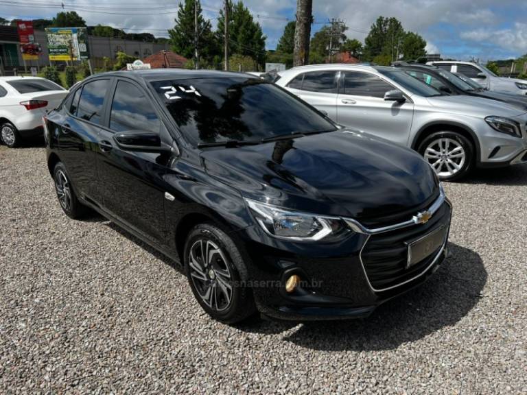 CHEVROLET - ONIX - 2023/2024 - Preta - R$ 92.900,00