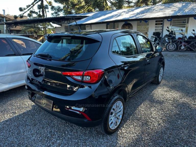 FIAT - ARGO - 2021/2022 - Preta - R$ 64.900,00